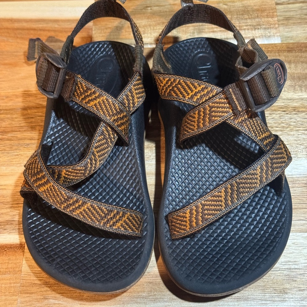 Chaco Z/1 Ecotread Kids Size 1 Brown/Orange Sandals